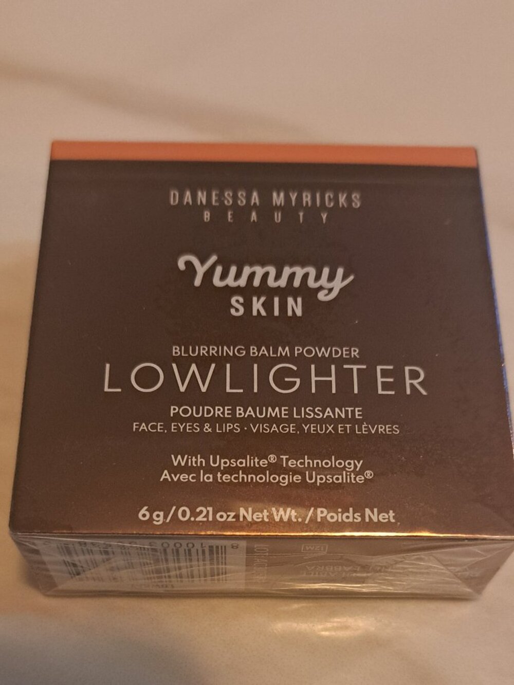 DANESSA MYRICKS YUMMY SKIN BLURRING BALM POWDER LOWLIGHTER IN THE SHADE LOWKEY